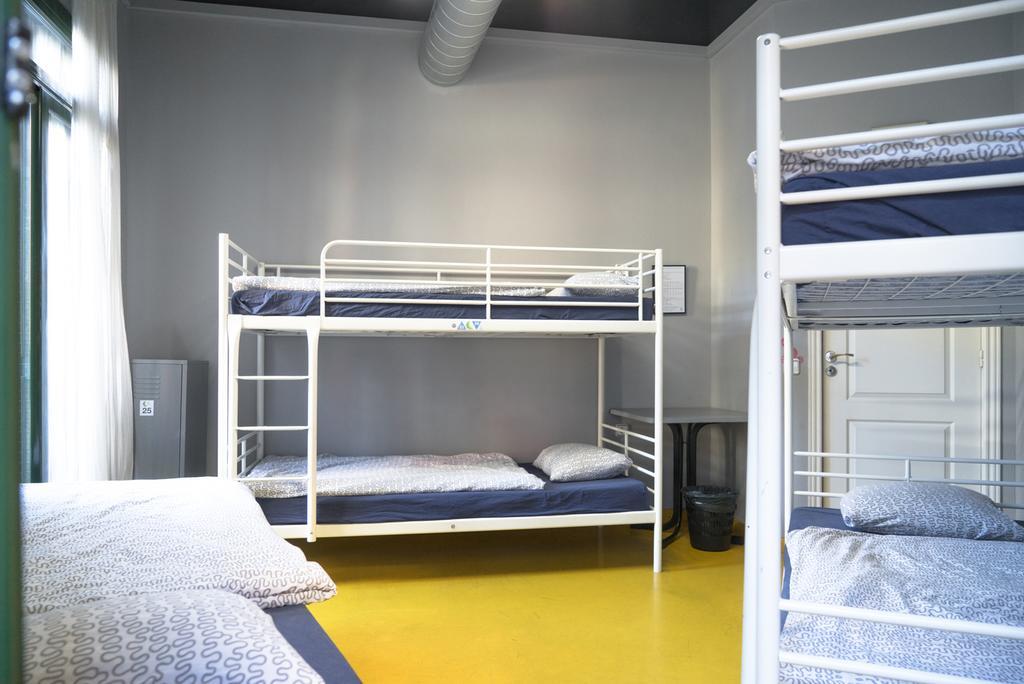 Sleep Green - Certified Eco Youth Hostel Βαρκελώνη Εξωτερικό φωτογραφία