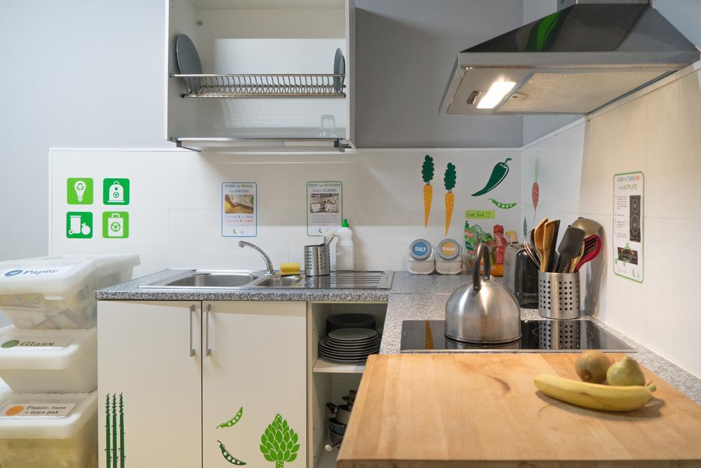 Sleep Green - Certified Eco Youth Hostel Βαρκελώνη Εξωτερικό φωτογραφία