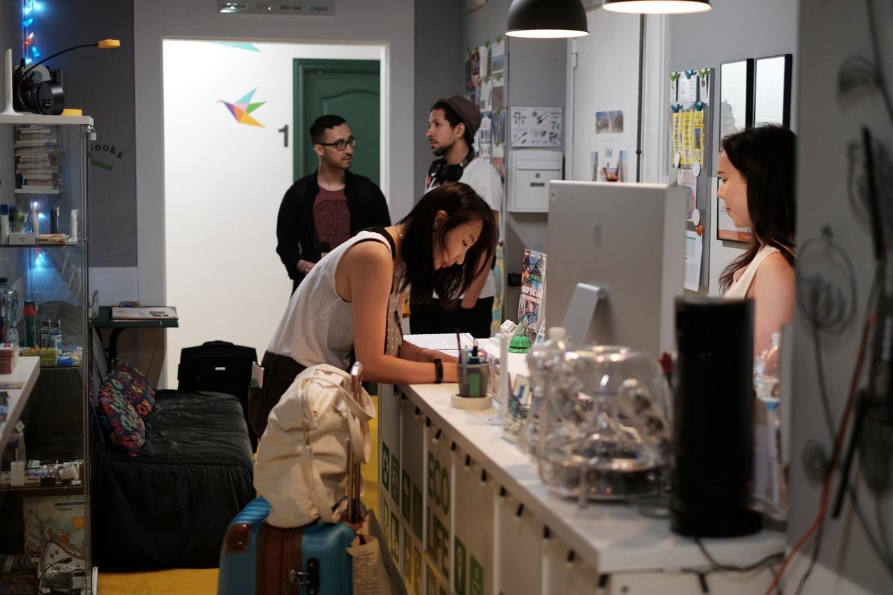 Sleep Green - Certified Eco Youth Hostel Βαρκελώνη Εξωτερικό φωτογραφία
